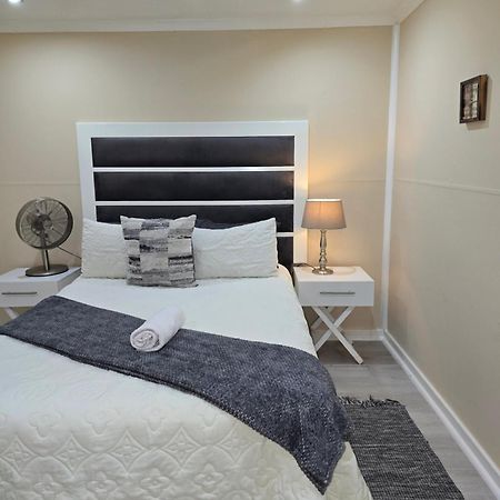 Cozy Cabin Midrand Bagian luar foto